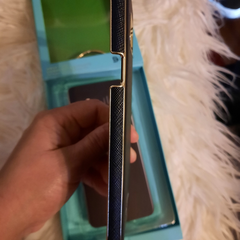KATE SPADE Wrap PhoneCase - Picture 4 of 4